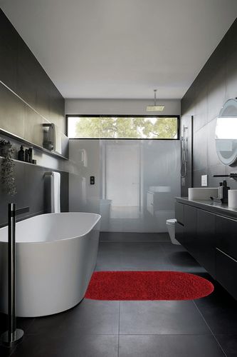 Everyday Shag Rug Red 3x5 Oval in Black Modern Bathroom