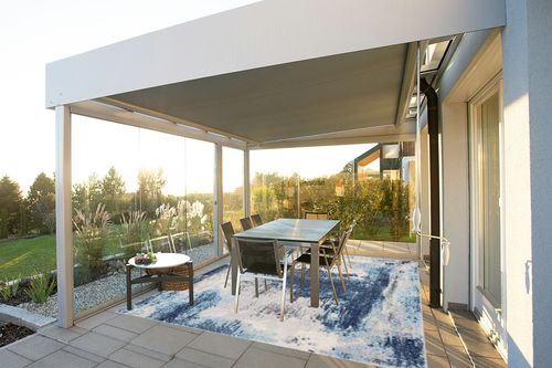 LUXE WEAVERS Kingsbury Abstract Premium 8x10 Area Rug 7773 in Silver and Grey Outdoor Patio