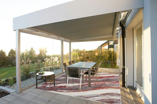 LUXE WEAVERS Lagos Collection 7983 Red 8x10 Art Deco Geometric Area Rug in Silver and Grey Outdoor Patio