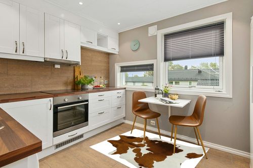 Brown & White Cowhide Area Rug Natural Premium Quality Cow Skin Hair On Leather Rug for Bedroom Décor 5ft x 4ft (60Inch x 48Inch, 152.4CM x 121.92CM) Medium in Wood and White Small Kitchen