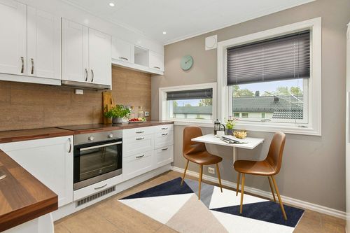 Abani Rugs Gray, Cream and Beige 4 ft. X 6ft. Contemporary Rug. Repeated Triangles in Tones of Cream and Gray Inspired by mid-Century Design. Minimalistic Design Turkish Stain Resistant Area Rug. in Wood and White Small Kitchen