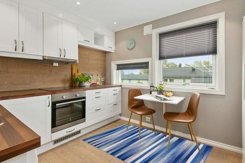 HomeRoots 4' X 6' Blue and White Striped Dhurrie Area Rug in Wood and White Small Kitchen