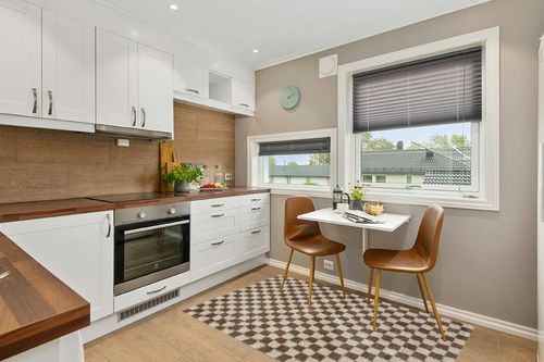 nuLOOM Adelaide Mid-Century Checkered Shag Area Rug - 4x6 Shag Area Rug Mid-Century Modern Beige Rugs for Living Room Bedroom Dining Room Nursery in Wood and White Small Kitchen