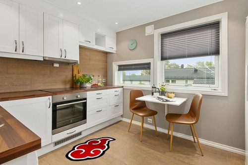 Red Cloud Modern Fluffy Rug - Non Slip Ultra Soft Tufted Anime Room Decor Polyester Nursery Rug, Rugs for Bedroom, Decorative Indoor and Outdoor Rug, Living Room Red Black Carpet, 58x84cm in Wood and White Small Kitchen