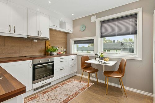 Mark&Day Area Rugs, 3x7 Cherry Valley Traditional Burnt Orange Runner Area Rug, Burnt Orange Carpet for Hallway, Kitchen, Bedroom or Living Room (2'7" x 7'3" Runner) in Wood and White Small Kitchen