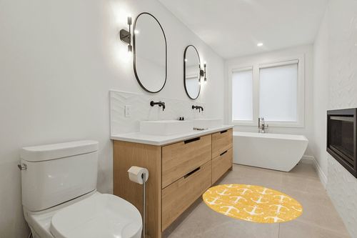 Unique Loom Outdoor Coastal Collection Area Rug - Ahoy (4' 1" Round, Yellow) in Scandinavian Neutral bathroom