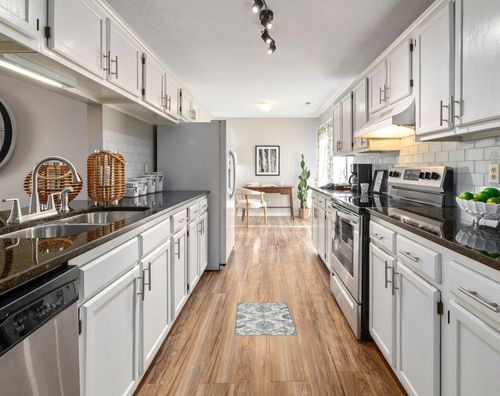 Grey/Blue Floor Mat Stain-Resistant Kitchen Throw Rug in White Traditional Kitchen