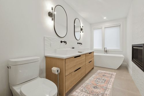 Peach/Yellowish Persian Washable Living Room Area Rug in Scandinavian Neutral bathroom