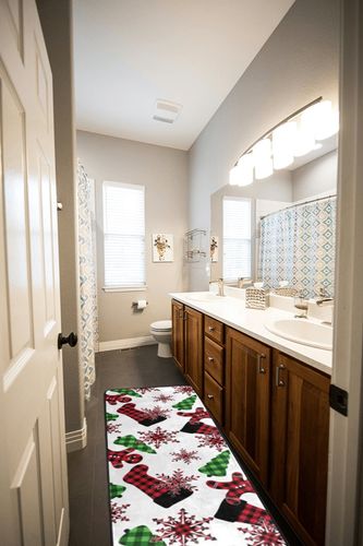 Buffalo Plaid Gingersnap Runner Rugs for Hallway Kitchen, Winter Christmas Holiday Washable Area Rug Non-Shedding Kitchen Mat Entry Carpet for Living Dining Playroom Nursery Laundry Bedside in Wooden and Grey Bathroom