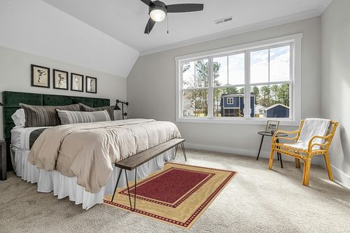 Ottomanson Machine Washable Border Design Non-Slip Rubberback 5x7 Modern Area Rug for Living Room, Bedroom, Dining Room, Office, 5' x 6'6", Red/Beige in Grey Traditional Bedroom with King Bed