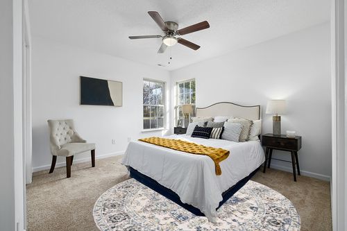 SAFAVIEH Madison Collection Area Rug - 8' Round, Grey & Ivory, Oriental Snowflake Medallion Distressed Design, Ideal for High Traffic Areas in Living Room, Bedroom, Dining (MAD603F-8R) in White and Yellow Modern Bedroom