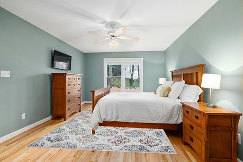 Home Dynamix Boho Andorra Transitional Damask Area Rug, Ivory/Pink, 7'9"x10'2" in Teal and Orange Wood Bedroom