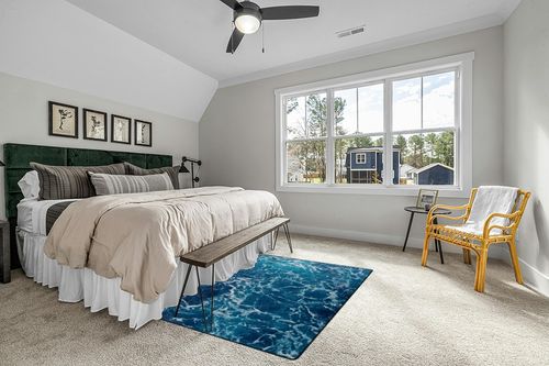9CH Ocean Beach Area Rug 5'x7', Blue Sea Waves Polyester Area Rug Non-Slip Carpet Mat for Living Dining Dorm Room Bedroom Home Decorative in Grey Traditional Bedroom with King Bed