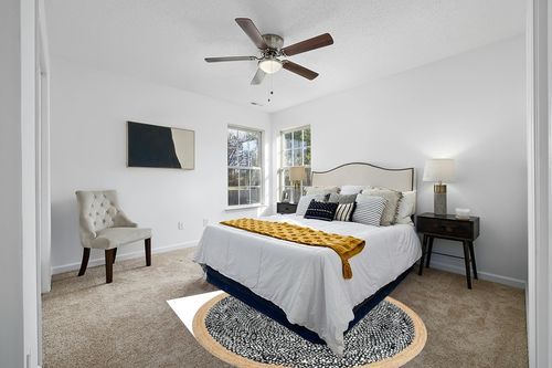nuLOOM Lesha Natural Fiber Area Rug, 6' Round, Black in White and Yellow Modern Bedroom