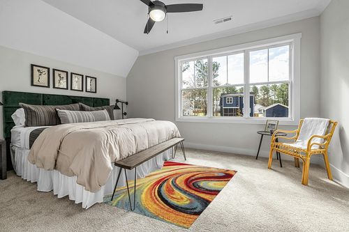 Home Dynamix Adja Modern Area Rug, Splash (5'2" x 7'2") in Grey Traditional Bedroom with King Bed