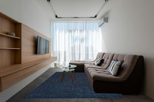 JONATHAN Y SEU100C-8 Haze Solid Low-Pile Indoor Area-Rug Casual Contemporary Solid Traditional Easy-Cleaning Bedroom Kitchen Living Room Non Shedding, 8 ft x 10 ft, Navy in Grey Living Room with Brown Couch