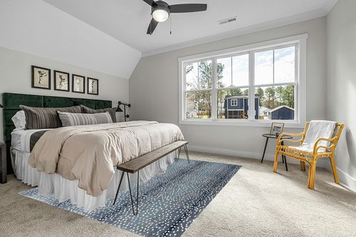 Wallard Antelope Cheetah Blue,Natural,Gray,Mink Animal Contemporary HandTuffted 100% Woolen Area Rugs and Carpets (Blue, 5 x 3 FT) in Grey Traditional Bedroom with King Bed