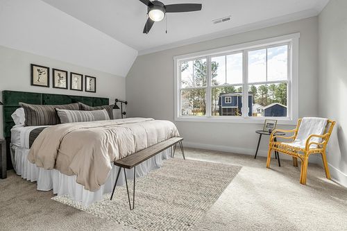 Mark&Day Area Rugs, 6x9 Keynsham Modern Charcoal Area Rug, Grey Ivory Carpet for Living Room, Bedroom or Kitchen (6' x 9') in Grey Traditional Bedroom with King Bed