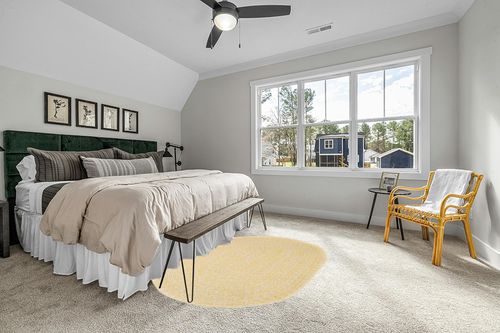 Super Area Rugs Farmhouse Braided Rug Cotton Kitchen Reversible Carpet, Yellow & White, 5' x 7' Oval in Grey Traditional Bedroom with King Bed