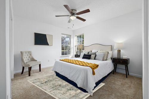 RUGGABLE Sarrah - Machine Washable Rug - Elegant Room Decor and Vintage Area Rug Perfect for Living Room Bedroom Kitchen - Stain & Water Resistant - Pet & Child Friendly - Sage 5'x7' (Standard Pad) in White and Yellow Modern Bedroom