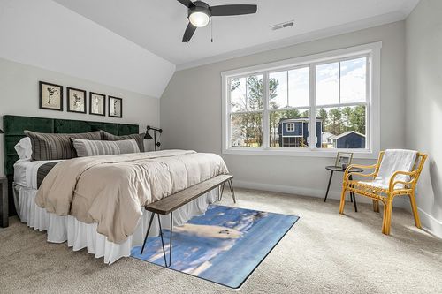 Top Carpenter Area Rug Pad White Fluffy Dog Samoyed Stand On The Ice Nursery Rugs Floor Mat for Kids Playing Room Living Room Bedroom 7' x 5' (80 x 58 inch) in Grey Traditional Bedroom with King Bed