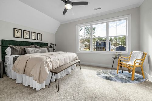 Lahome Marble Pattern Round Area Rugs 6Ft Washable Non-Slip Throw Round Rugs for Living Room Soft Low-Pile Dining Room Office Round Rug Grey Print Distressed Round Carpet for Bedroom Sofa Entryway in Grey Traditional Bedroom with King Bed