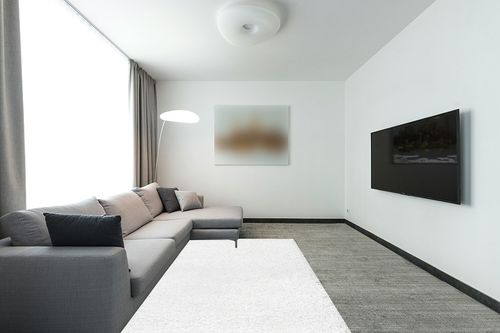 nuLOOM Marleen Contemporary Shag Area Rug, 5x8, Off White in Modern Living Room with Grey Couch