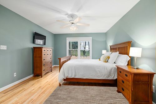 SAFAVIEH Courtyard Collection Accent Rug - 4' x 5'7", Natural & Black, Non-Shedding & Easy Care, Indoor/Outdoor & Washable-Ideal for Patio, Backyard, Mudroom (CY8521-37312) in Teal and Orange Wood Bedroom