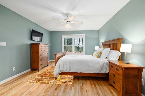 Bungalow Rose Messiah Hand-Tufted Gold/Yellow Shag Area Rug, Size: Rectangle 5' x 8' in Teal and Orange Wood Bedroom