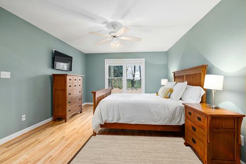 nuLOOM Elijah Farmhouse Seagrass Area Rug, 4x6, Brown in Teal and Orange Wood Bedroom
