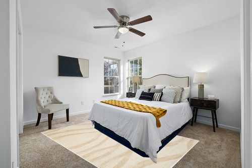 SAFAVIEH Adirondack Collection Area Rug - 6' x 9', Cream & Champagne, Modern Wave Distressed Design, Non-Shedding & Easy Care, Ideal for High Traffic Areas in Living Room, Bedroom (ADR125W) in White and Yellow Modern Bedroom