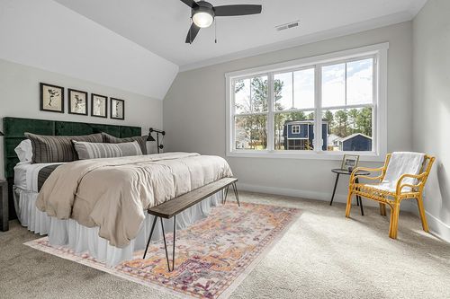 SAFAVIEH Madison Collection Area Rug - 8' x 10', Beige & Orange, Boho Chic Medallion Distressed Design, Non-Shedding & Easy Care, Ideal for High Traffic Areas in Living Room, Bedroom (MAD473E) in Grey Traditional Bedroom with King Bed