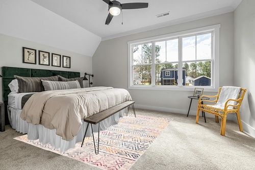 Rugshop Geometric Boho Perfect for high Traffic Areas of Your Living Room,Bedroom,Home Office,Kitchen Easy Cleaning Area Rug 5' x 7' Multi in Grey Traditional Bedroom with King Bed