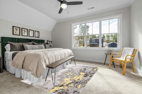 SAFAVIEH Adirondack Collection Area Rug - 6' x 9', Grey & Yellow, Modern Abstract Design, Non-Shedding & Easy Care, Ideal for High Traffic Areas in Living Room, Bedroom (ADR134H) in Grey Traditional Bedroom with King Bed