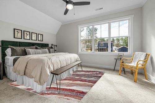 LUXE WEAVERS Lagos Collection 7983 Red 8x10 Art Deco Geometric Area Rug in Grey Traditional Bedroom with King Bed