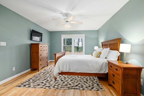 Blackamoor Leather Hide Patchwork Area Rug Handmade Cowhide Contemporary Multi Grey Style (8'x10' ft) in Teal and Orange Wood Bedroom