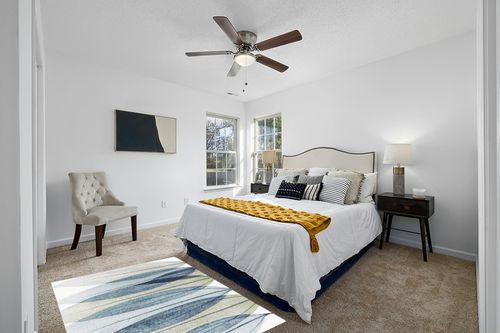 Abbie-Leigh Floral Ivory/Blue Area Rug Latitude Run Rug Size: Rectangle 4' x 6' in White and Yellow Modern Bedroom