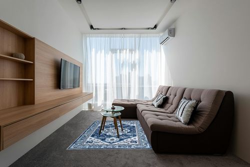 COZYLOOM Area Rug 5x7 Washable Rug Medallion Floor Cover Vintage Floral Distressed Rug Soft Tribal Indoor Carpet Non-Slip Low Pile Thin Rug Oriental Throw Carpet Foldable Rug Navy/White in Grey Living Room with Brown Couch
