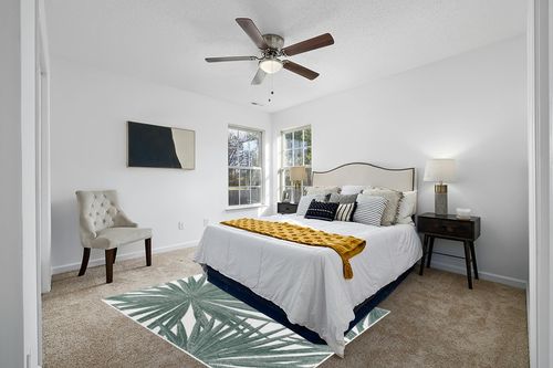 Rugshop Tropical Leaves Nature Inspired Indoor/Outdoor Area Rug 5' x 7' Green in White and Yellow Modern Bedroom