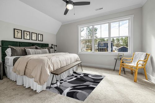 Rugshop Contemporary Abstract Circles Perfect for high Traffic Areas of Your Living Room,Bedroom,Home Office,Kitchen Area Rug 5'3" x 7'3" Gray in Grey Traditional Bedroom with King Bed