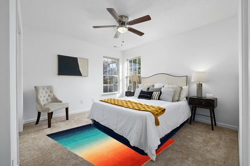 Wonnitar Modern Ombre Area Rug 5x7,Washable Large Colorful Rugs for Living Room,Abstract Contemporary Non-Slip Dining Room Throw Mat,Non-Shedding Soft Print Carpet for Bedside Entry Kitchen in White and Yellow Modern Bedroom