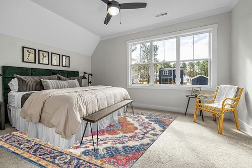 JONATHAN Y BMF106A-9 Bohemian Flair Boho Vintage Medallion Indoor Area-Rug Floral Easy-Cleaning High Traffic Bedroom Kitchen Living Room Non Shedding, 9 X 12, Blue/Multi in Grey Traditional Bedroom with King Bed