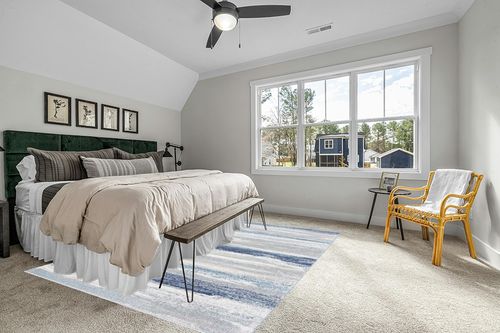 Blue Modern Stain Resistant Home Office Area Rug in Grey Traditional Bedroom with King Bed