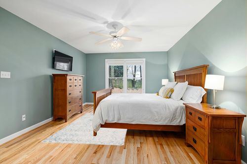 Coeur Light Blue/Ivory Rug Kelly Clarkson Home Rug Size: Rectangle 5' x 8' in Teal and Orange Wood Bedroom