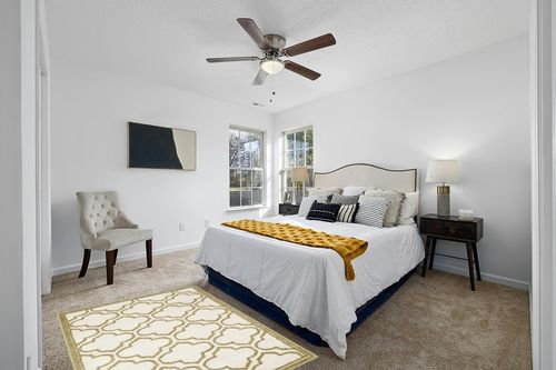 Ammundsen Geometric Ivory/Light Green Area Rug Lark Manor Rug Size: Rectangle 4' x 6' in White and Yellow Modern Bedroom