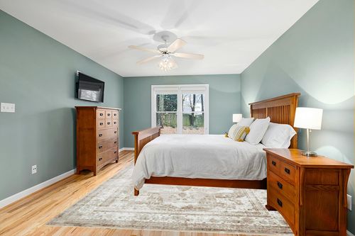 Unique Loom Sofia Collection Area Rug - Salle Garnier (9' x 12' Rectangle, Beige/ Ivory) in Teal and Orange Wood Bedroom