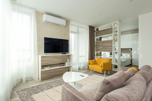 Chris Loves Julia x Loloi 7'9" 9'9" Cream/Black Large Francis FRA-02 Area Rug in Light Modern Living Room with TV