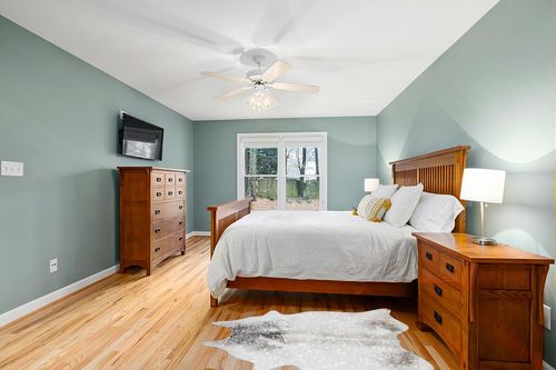 Loloi II Odessa Collection ODE-02 Silver/Grey 3'-10" x 5' Accent Rug in Teal and Orange Wood Bedroom