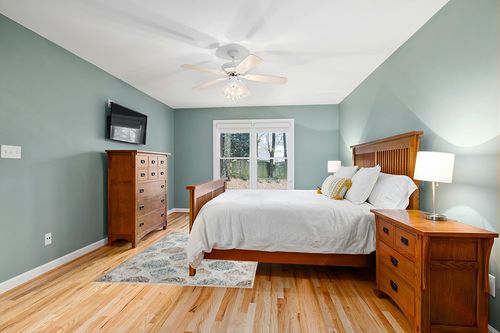 Home Dynamix Boho Andorra Transitional Damask Area Rug, Ivory/Navy Blue, 5'2"x7'2" in Teal and Orange Wood Bedroom