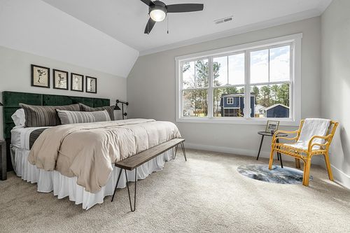 Lahome Marble Pattern Round Rugs - 4Ft Washable Non-Slip Small Round Area Rug Throw Soft Sofa Bedroom Rug Abstract Grey Print Distressed Round Carpet for Bathroom Entryway Kitchen Living Room in Grey Traditional Bedroom with King Bed
